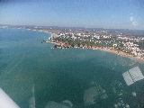 Algarve in Protugal. Sand- und Steilküstenstrand östlich von Faro.