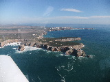 Mit dem UL von Portimao in Portugal weiter nach Westen, Umrundung des Leuchtturms und zurück nach Hause fliegen, nach Trebujena, wo das UL samt Fluglehrer als Safety zum Festpreis gechartert wurde.